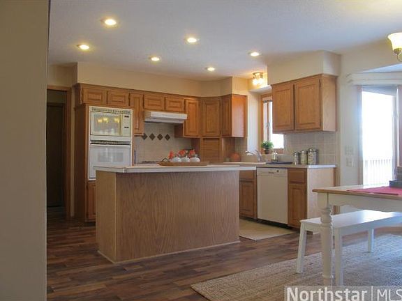 4th image of 2087 Parkview Ln