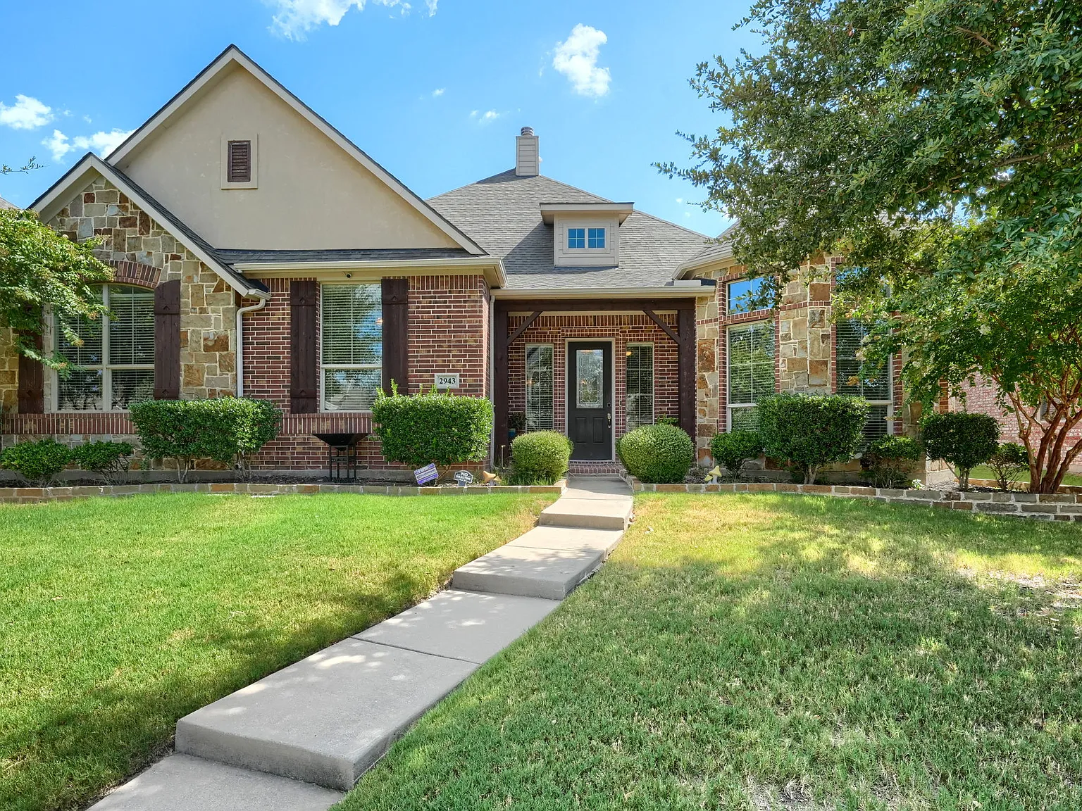 4 bed, 3096 sqft, $3,500 — Photo 1