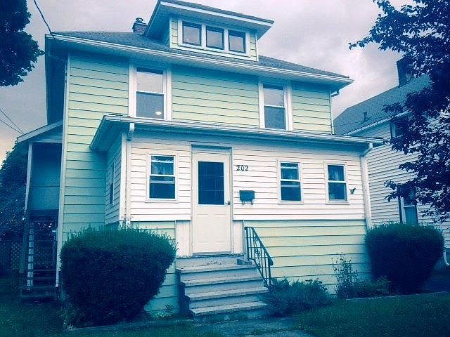 1st image of 202 W 15th St