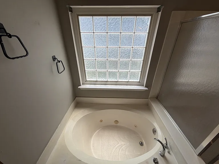 4006 Raven Rock Ct — Photo 19