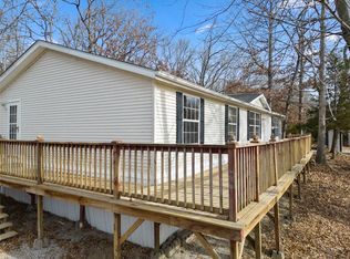 29853 Pinnacle Lake Rd, New Florence, MO 63363