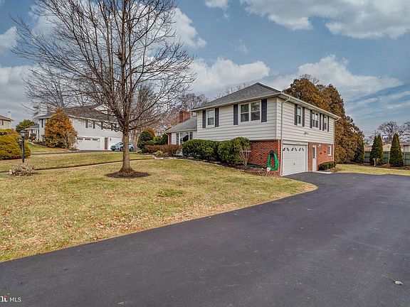 4th image of 731 Dunwoody Dr