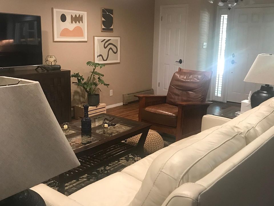 1st image of 1279 Fox Hill Dr