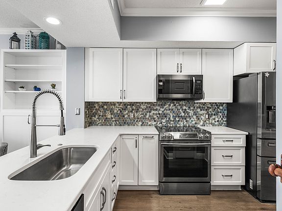 5th image of 590 Santa Rosa Blvd Unit 309
