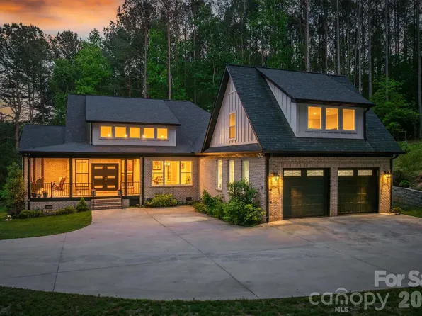 100 White Fawn Cir, Granite Falls, NC 28630