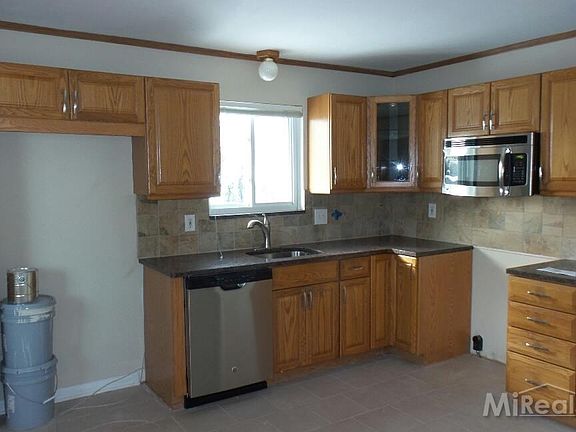 4th image of 24749 Pennie St