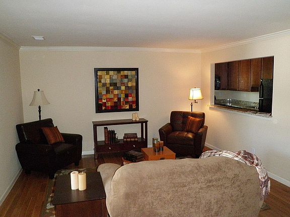 5th image of 125 Forest Ave APT 2001
