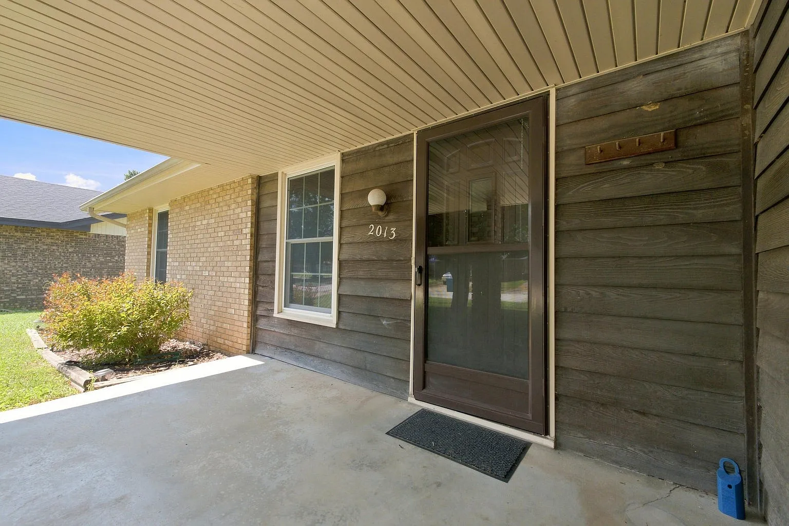 3 bed, 1290 sqft, $1,400 — Photo 3