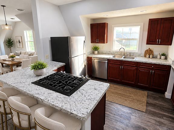 4th image of 1905 1905/1907 Riverview Dr #3