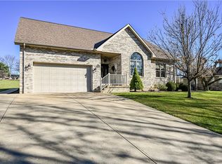 416 Louis Dr, Latrobe, PA