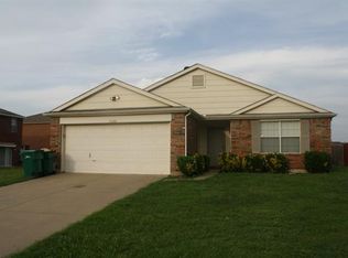 1614 Columbia Dr, Red Oak, TX 75154