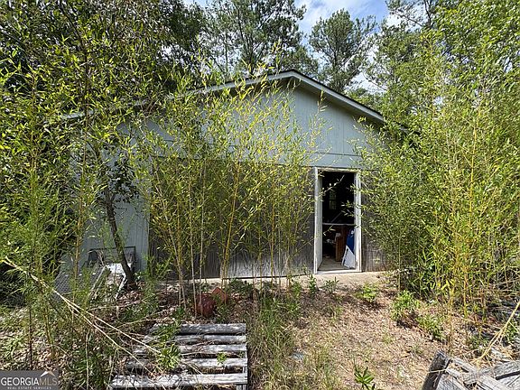 3rd image of 4089 Jordan Rd