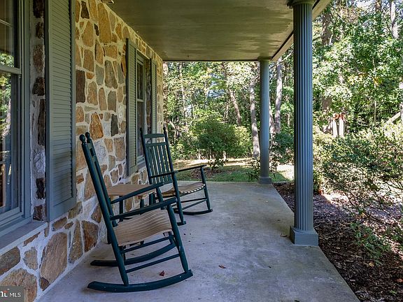 4th image of 469 Dean Dr