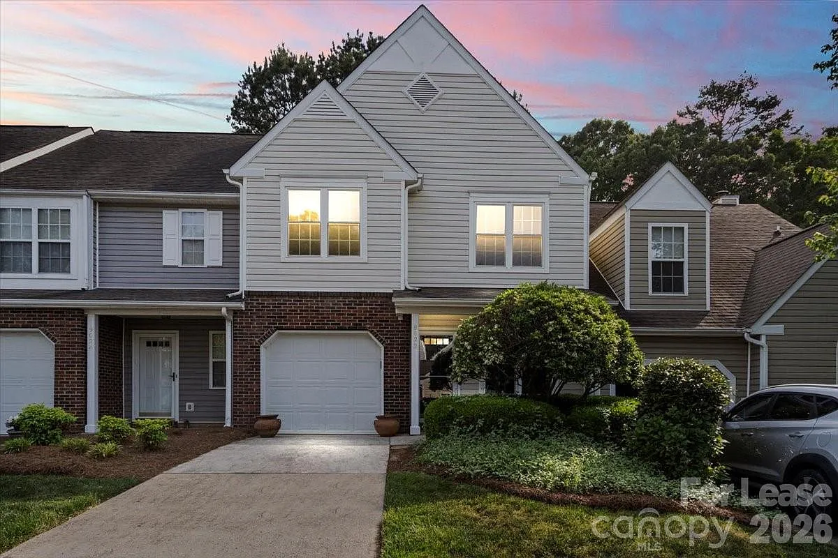 2 bed, 2.5 bath, 1610 sqft, $2,300 — Photo 1
