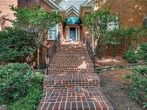 2nd image of 1430 Sheridan Walk NE