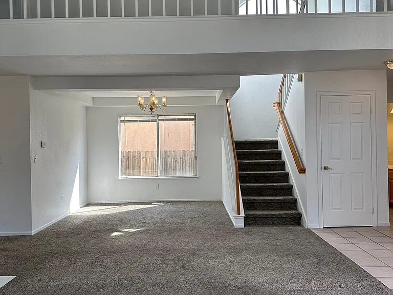 418 Kinsmill Ct — Photo 10
