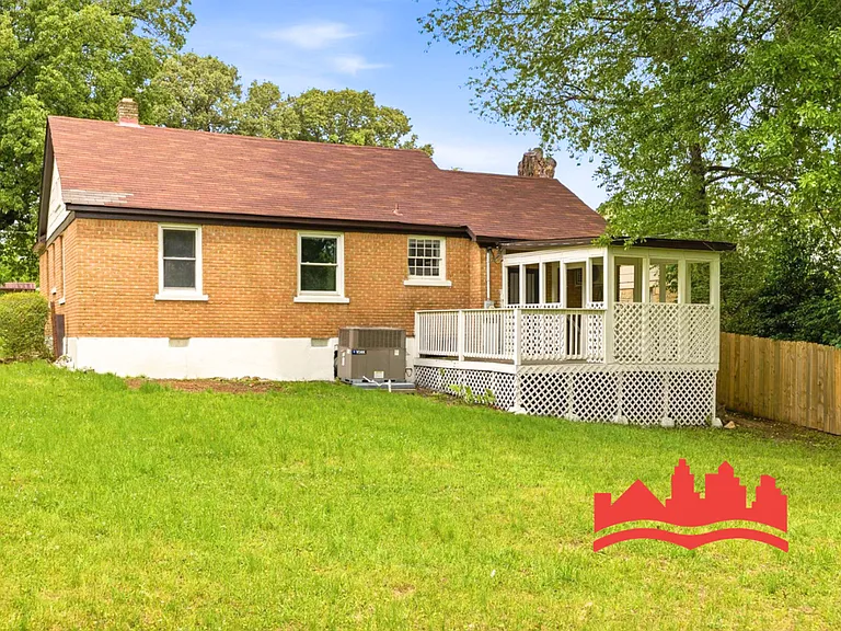 755 E McKellar Ave — Photo 31