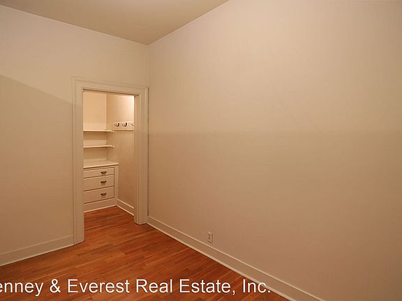 4th image of 2666 Pine St