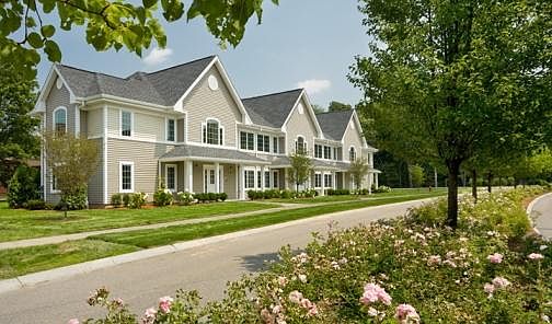 4th image of 10 Norwest Dr #1214F