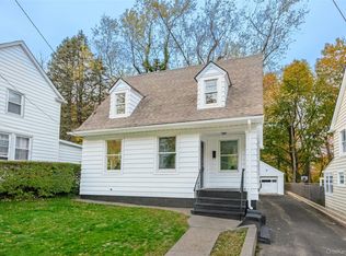 122 Liberty Ave, Port Jefferson, NY 11777