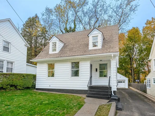 122 Liberty Avenue, Port Jefferson, NY 11777