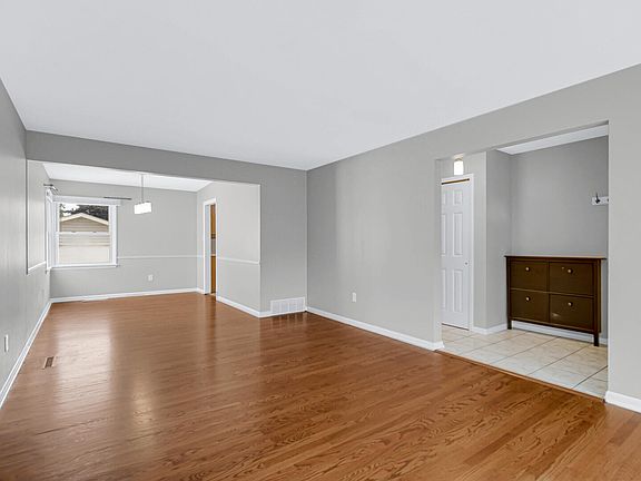 4th image of 250 Sycamore Ln