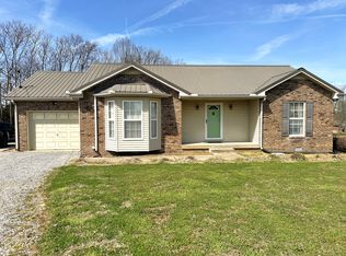 1008 Hunt Ct W, Pleasant View, TN 37146