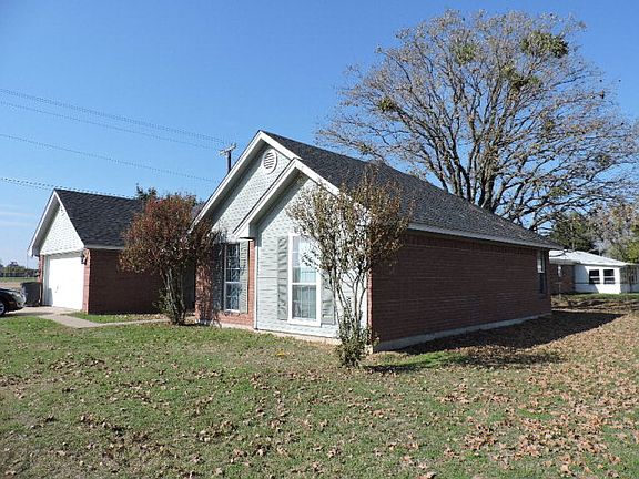 2nd image of 112 Macy Ann Ln
