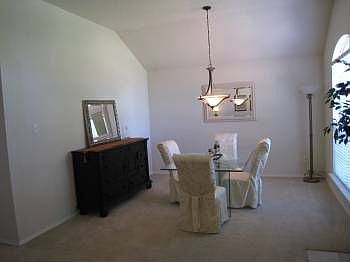 3rd image of 1209 Maplewood Ct