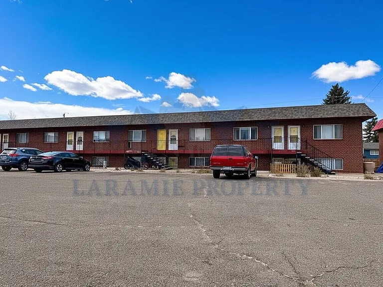 706 Downey St #24 — Photo 1