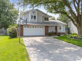 16967 Poppleton Ave, Omaha, NE 68130