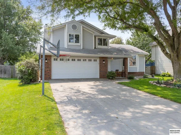 16967 Poppleton Ave, Omaha, NE 68130