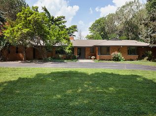 44 Meadowview Dr, Northfield, IL