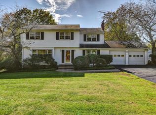 5 Strawberry Ln, Hillsborough, NJ 08844