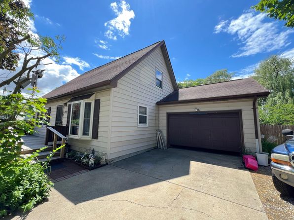 1016 Greenlawn Dr, Sturgis, MI 49091