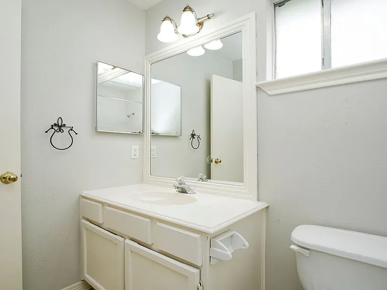 18531 Lippizaner Dr — Photo 28