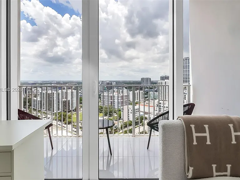 2020 N Bayshore Dr #2603 — Photo 7