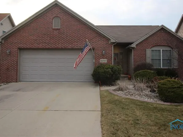 26417 Emerald Lakes Dr, Perrysburg, OH 43551