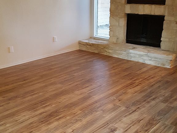 5th image of 3843 Barrington St APT 102A