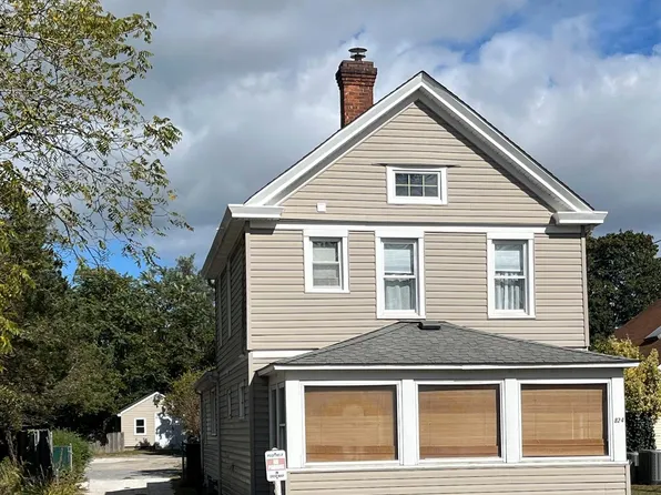 824 W Main St, Riverhead, NY 11901