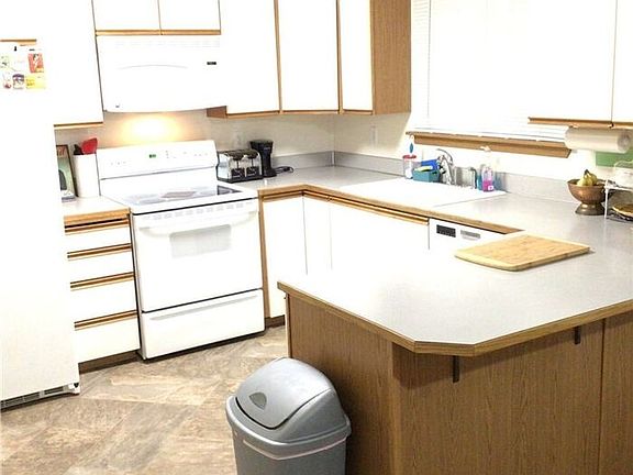 3rd image of 15010 71st Ave E