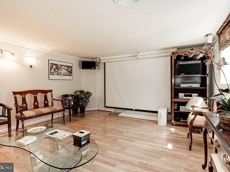 2902 Pine Spring Rd — Photo 18