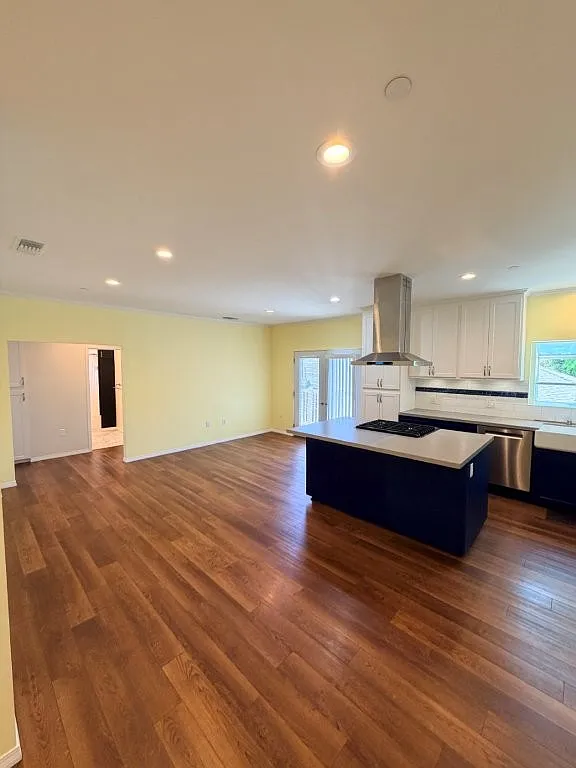 3 bed, 1200 sqft, $5,495 — Photo 4