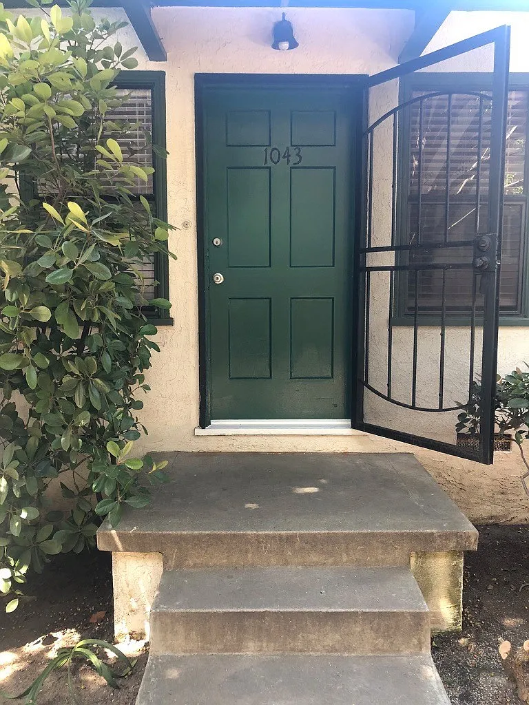 3 Blocks from the Beach - Garage Included! — Photo 1