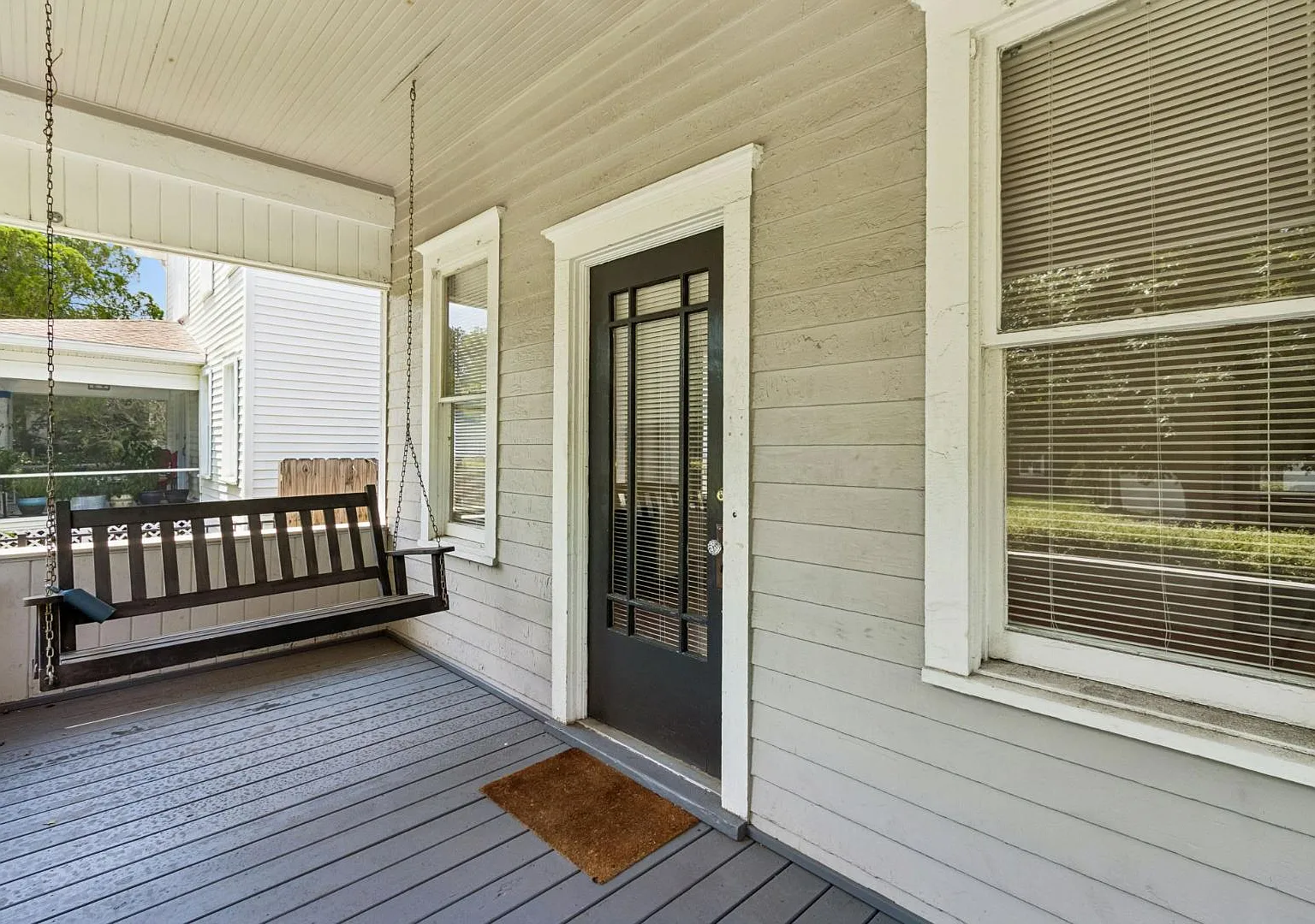 2747 Forbes St — Photo 3