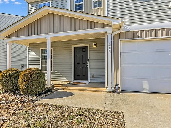 2nd image of 216 Wayfair Ln