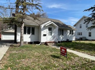 2523 Knapp St, Ames, IA 50014