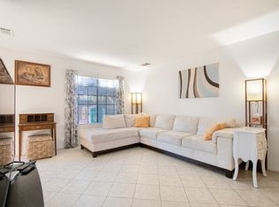 320 Grapevine Rd #111, Vista, CA 92083