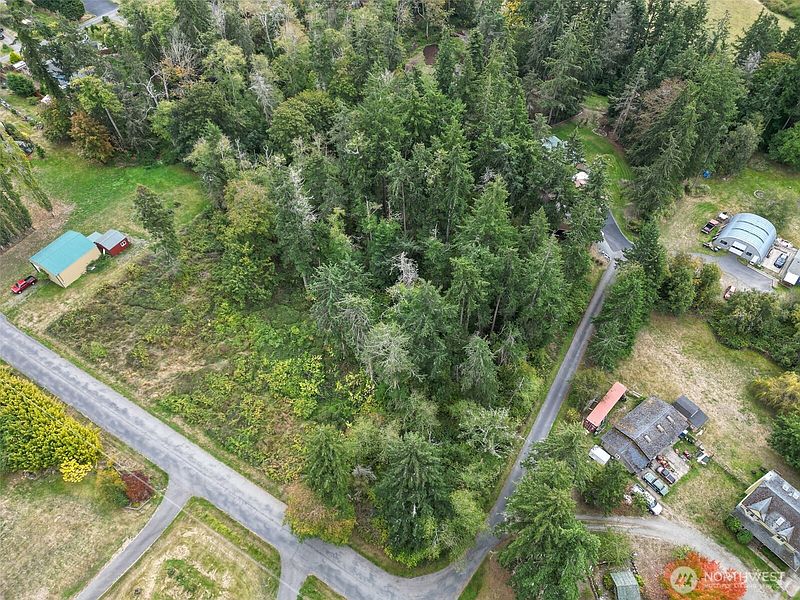 3rd image of 560 Jeffrey Lane