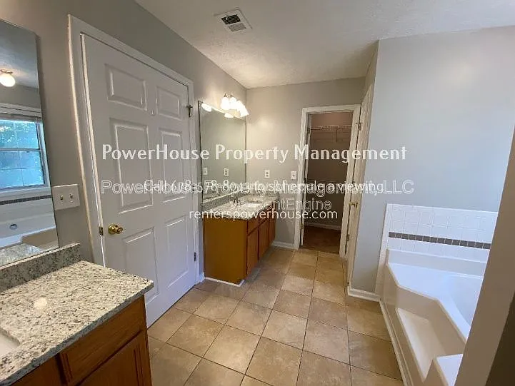 605 Suwanee Lakes Cir — Photo 20